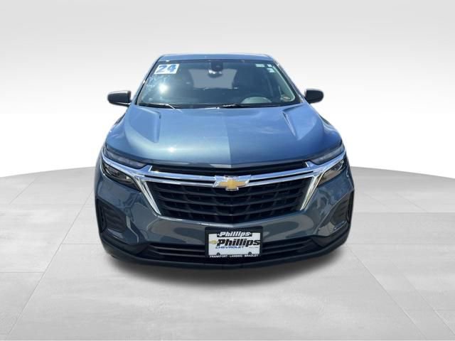 Used 2024 Chevrolet Equinox LS w/ LS Convenience Package image 2