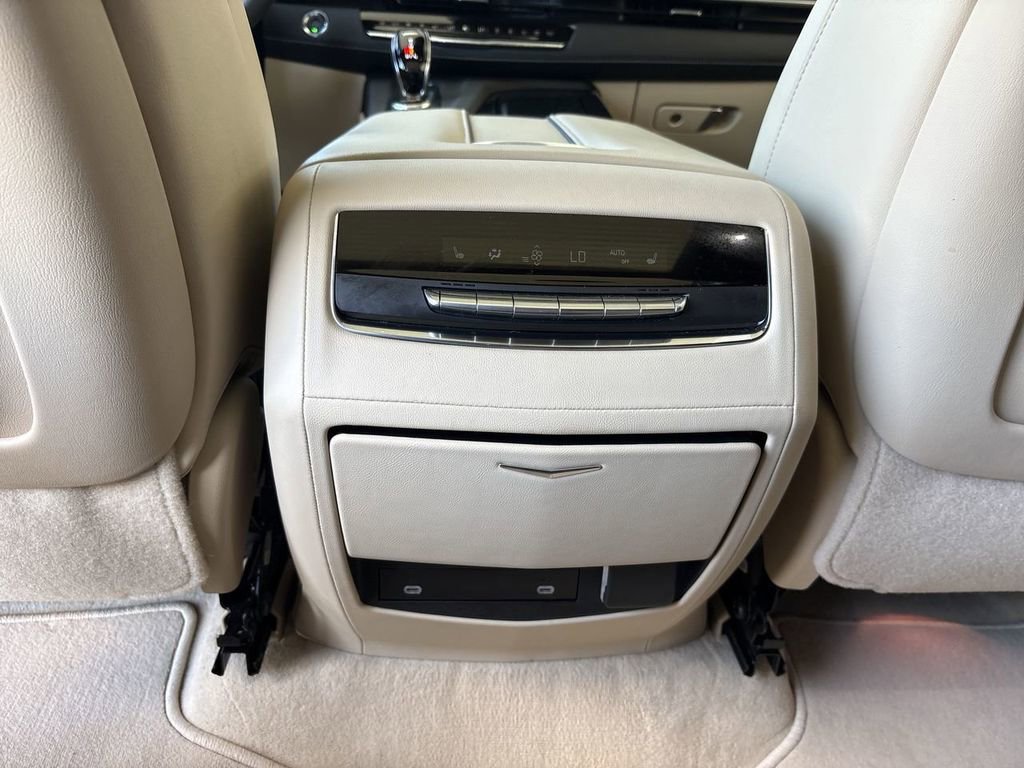 Certified 2023 Cadillac Escalade Premium Luxury w/ Performance Package image 22