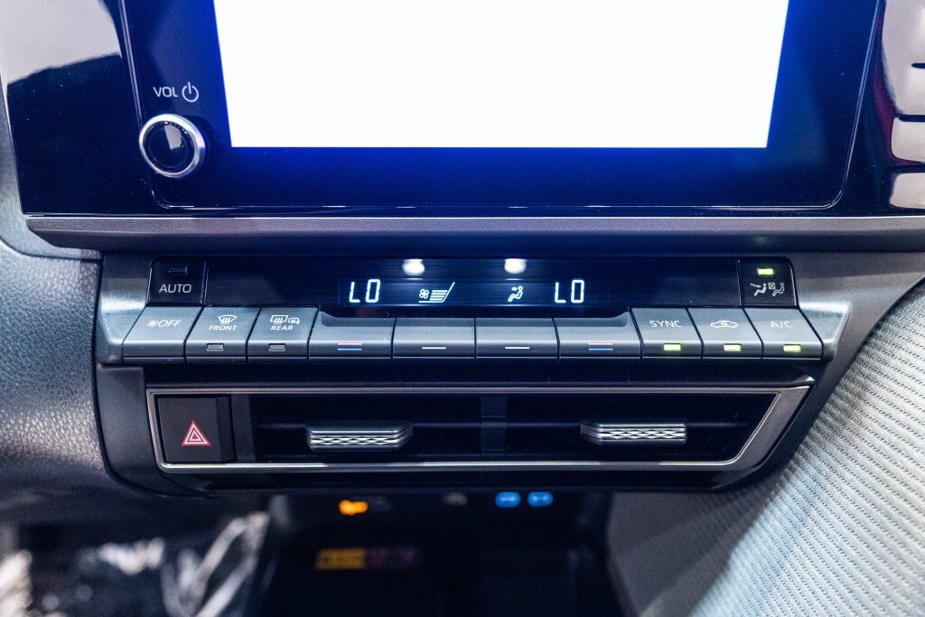Certified 2026 Toyota Camry SE FWD image 27