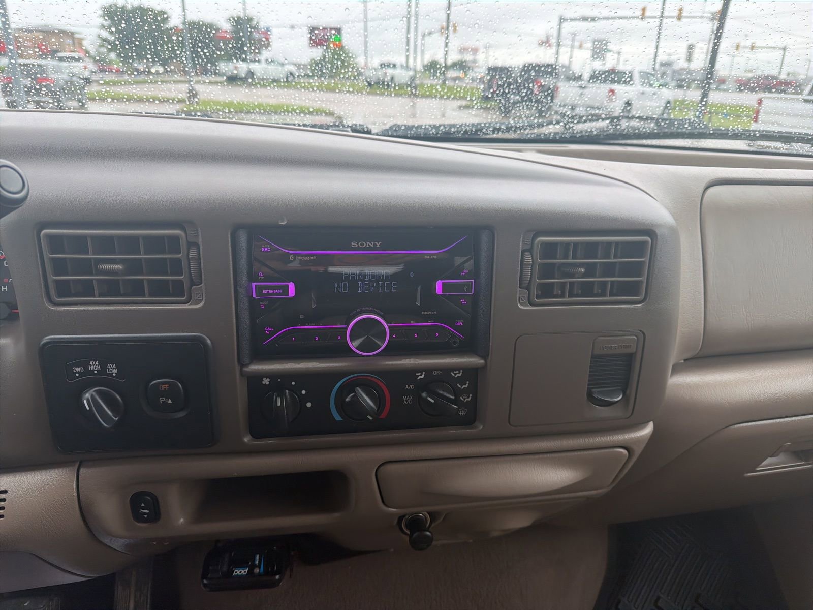 Used 2004 Ford F350 Lariat AWD/4WD image 11