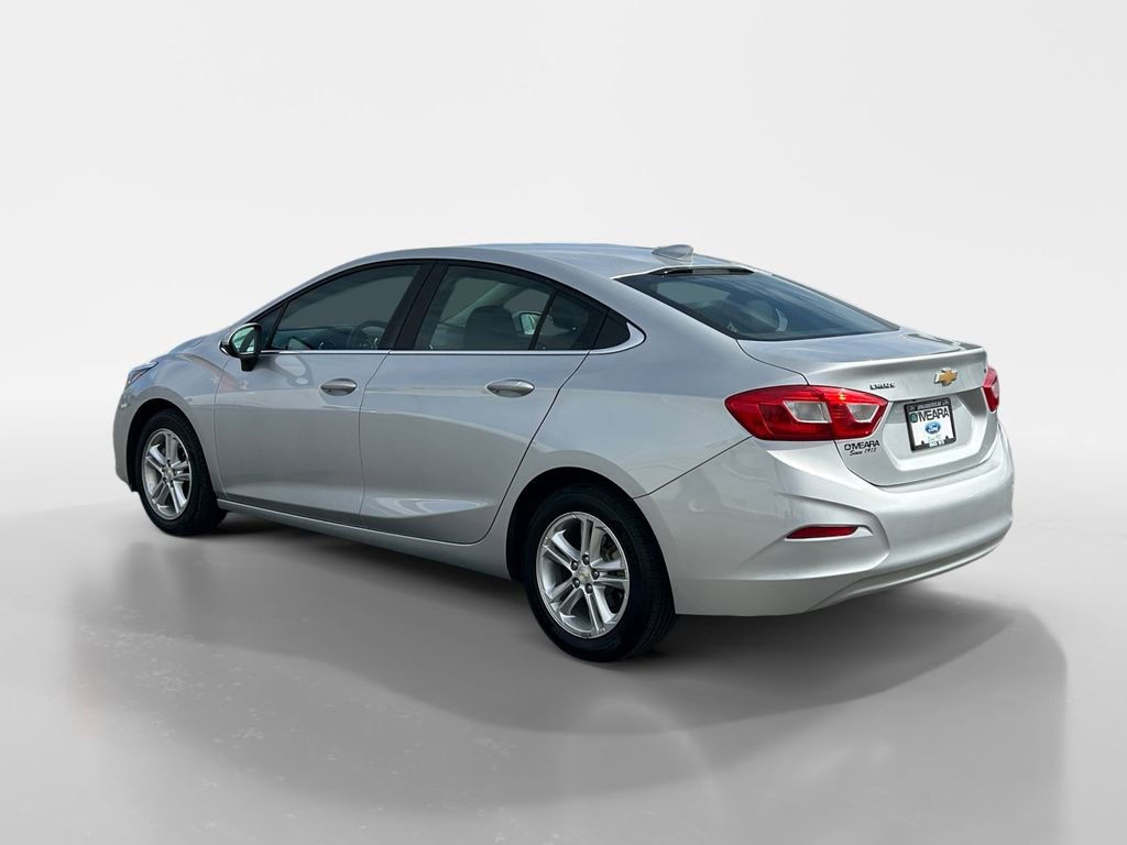 Used 2017 Chevrolet Cruze LT image 3
