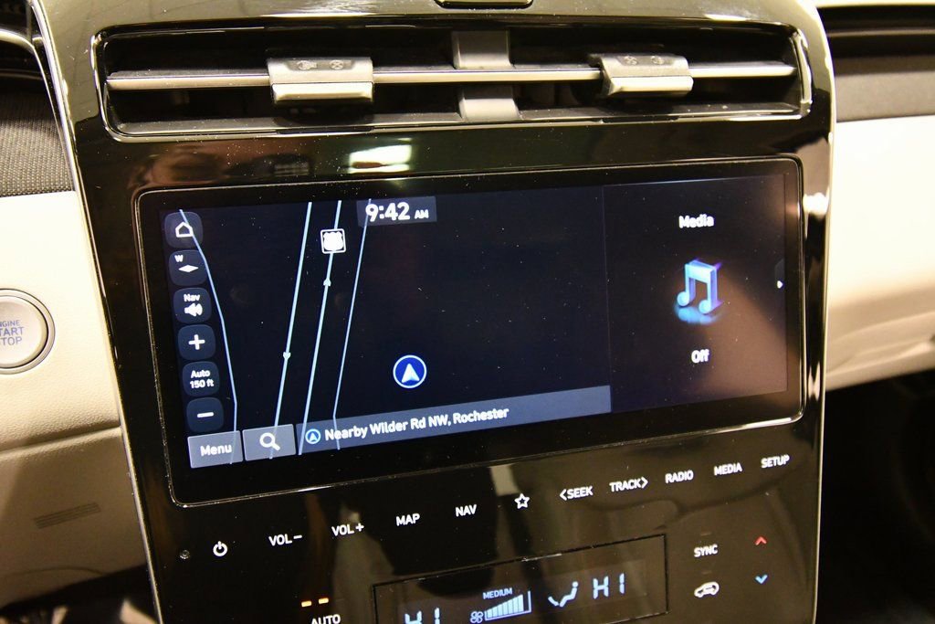 Used 2024 Hyundai Tucson Limited image 25