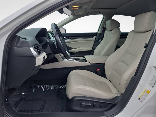 Used 2020 Honda Accord Touring image 15
