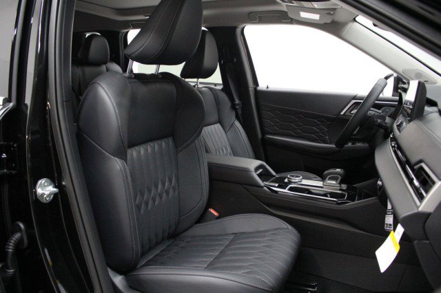 New 2025 Mitsubishi Outlander SEL image 19