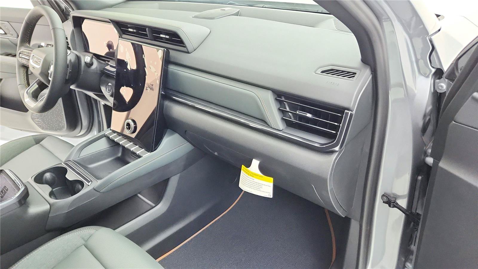 New 2026 GMC Terrain AT4 AWD/4WD image 28