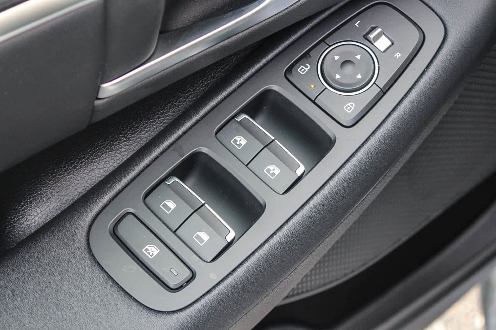 Certified 2026 Hyundai Sonata SEL FWD image 27