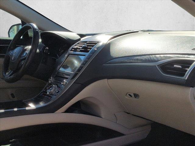 Used 2019 Lincoln MKZ Reserve image 22