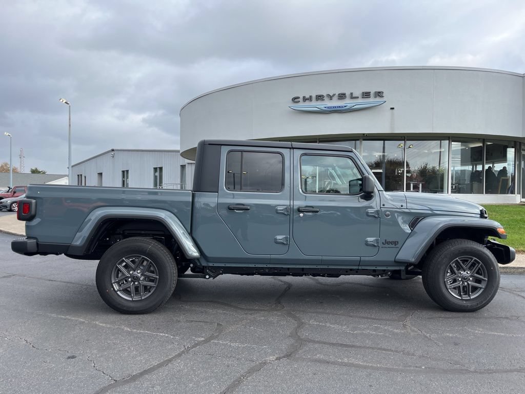 New 2026 Jeep Gladiator Sport AWD/4WD image 45