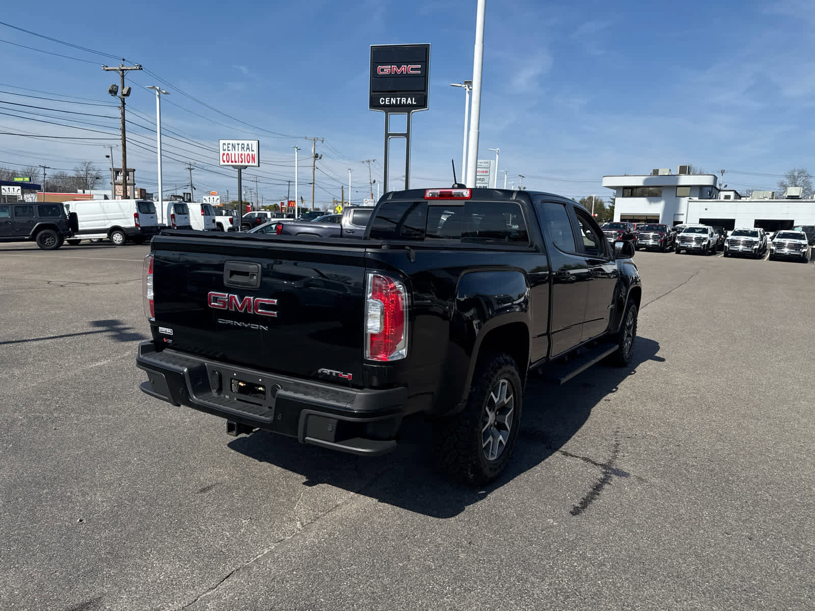 Used 2021 GMC Canyon AT4 w/ Driver Alert Package image 4