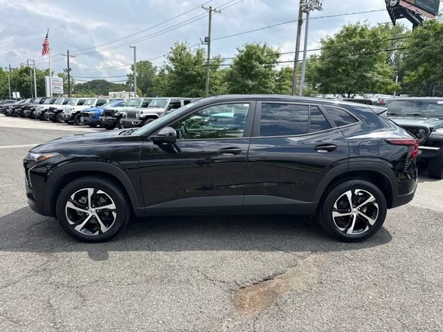 Used 2024 Chevrolet Trax RS w/ Driver Confidence Package FWD image 20