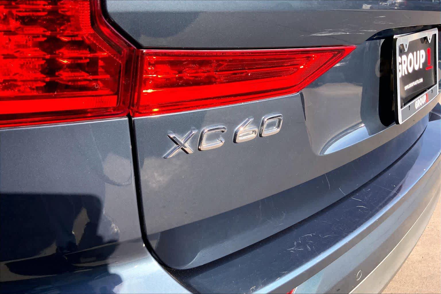 Used 2018 Volvo XC60 T5 Momentum w/ Vision Package AWD/4WD image 30