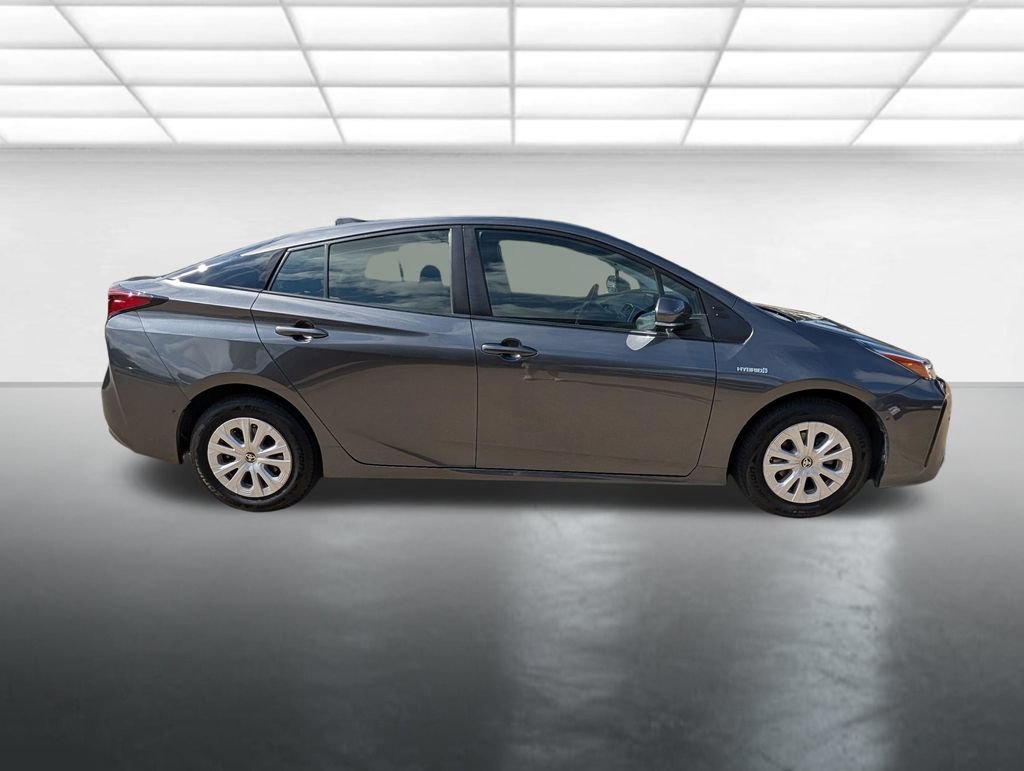 Used 2021 Toyota Prius LE FWD image 28