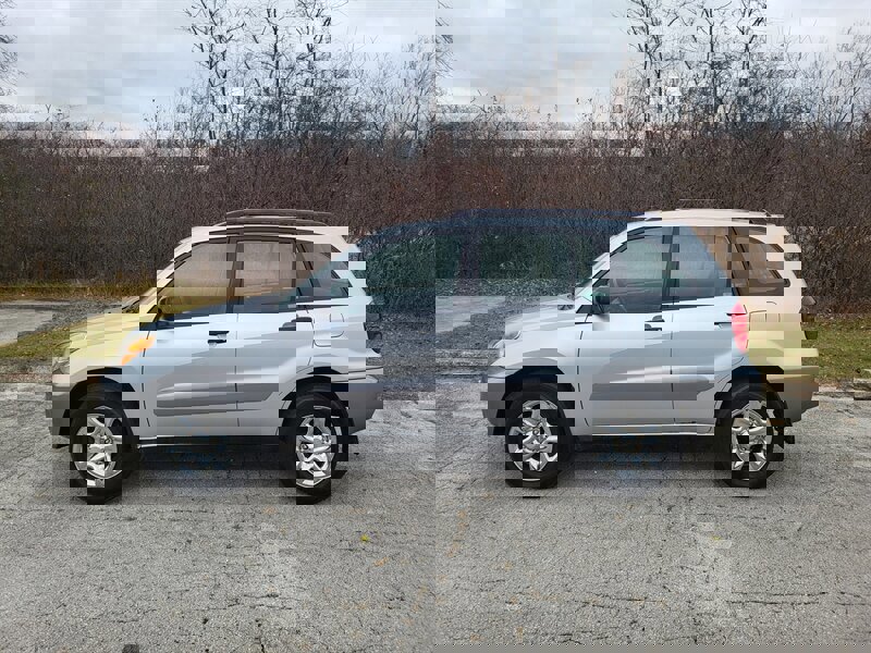 Used 2004 Toyota RAV4 image 3