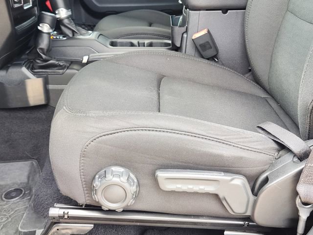 Used 2019 Jeep Wrangler Unlimited Sport image 26