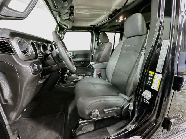 Used 2023 Jeep Gladiator Overland AWD/4WD image 17