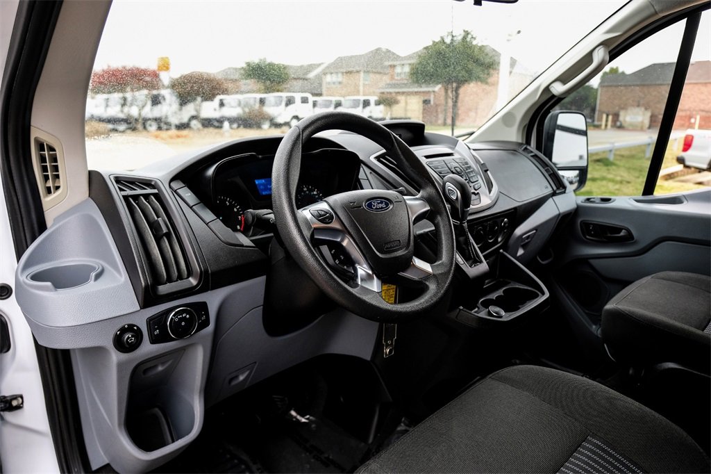 Used 2019 Ford Transit 350 XLT image 2