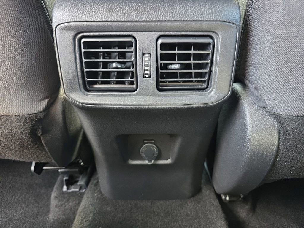 Used 2024 Toyota RAV4 LE image 21