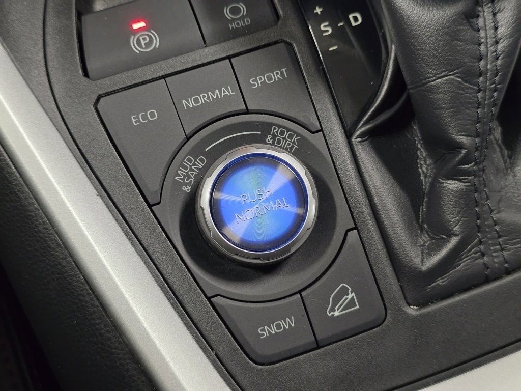 Used 2020 Toyota RAV4 TRD Off-Road image 7