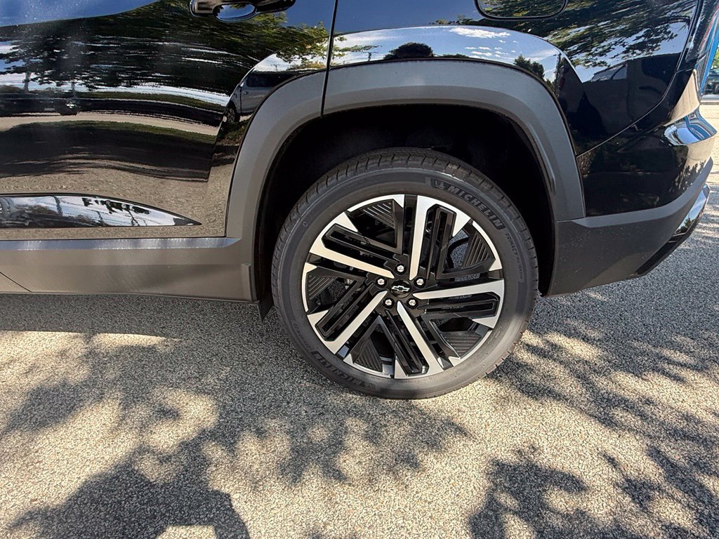 New 2027 Chevrolet Equinox RS w/ Safety and Technology Package AWD/4WD image 32