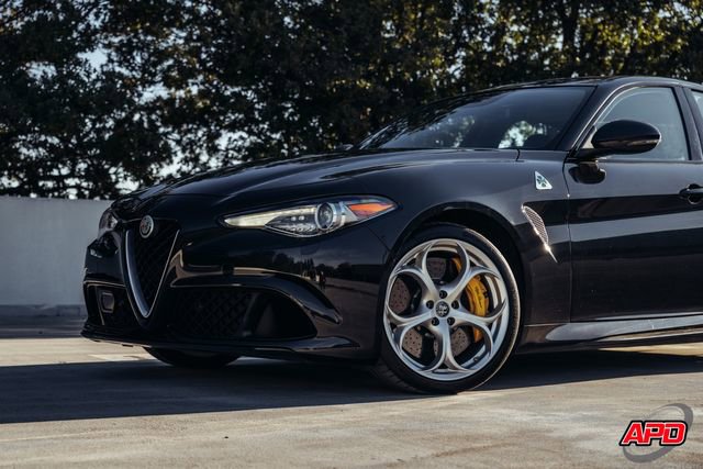 Used 2019 Alfa Romeo Giulia Quadrifoglio w/ Driver Assist Dynamic Package image 43