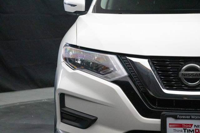 Used 2018 Nissan Rogue SV image 5