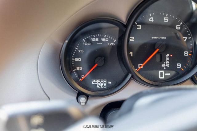 Used 2014 Porsche Cayman RWD image 25