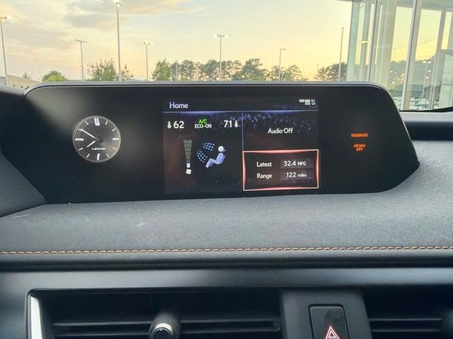 Used 2022 Lexus UX 200 w/ Premium Package FWD image 14