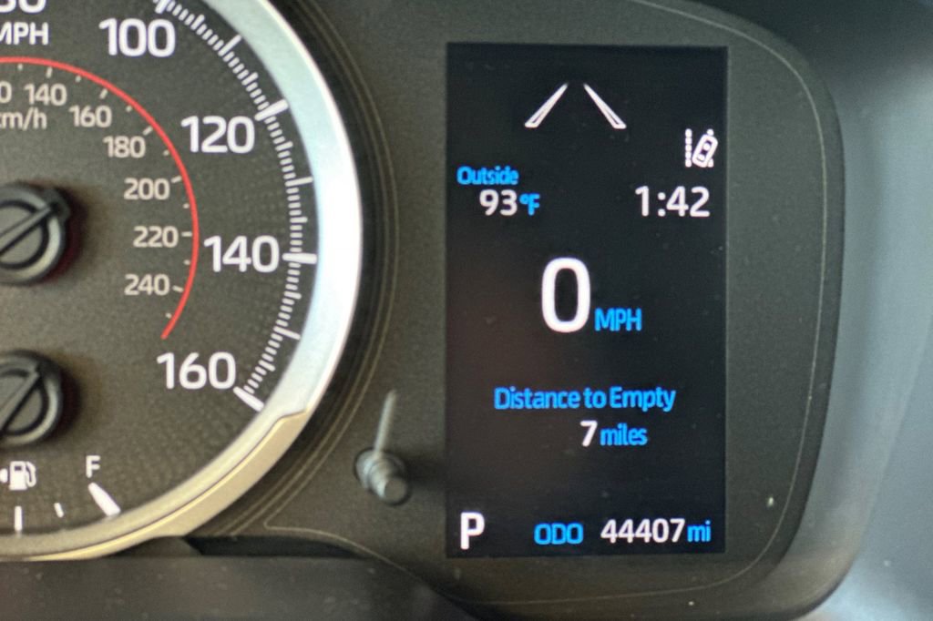 Used 2022 Toyota Corolla SE w/ Carpet Mat Package (TMS) image 28