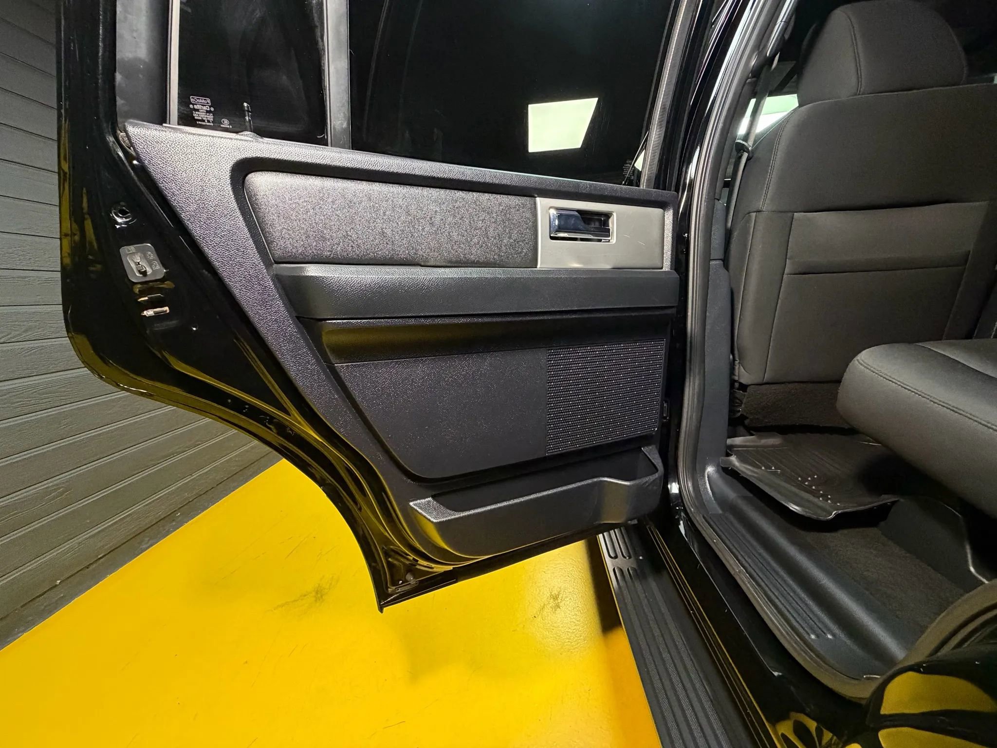 Used 2017 Ford Expedition XLT image 13