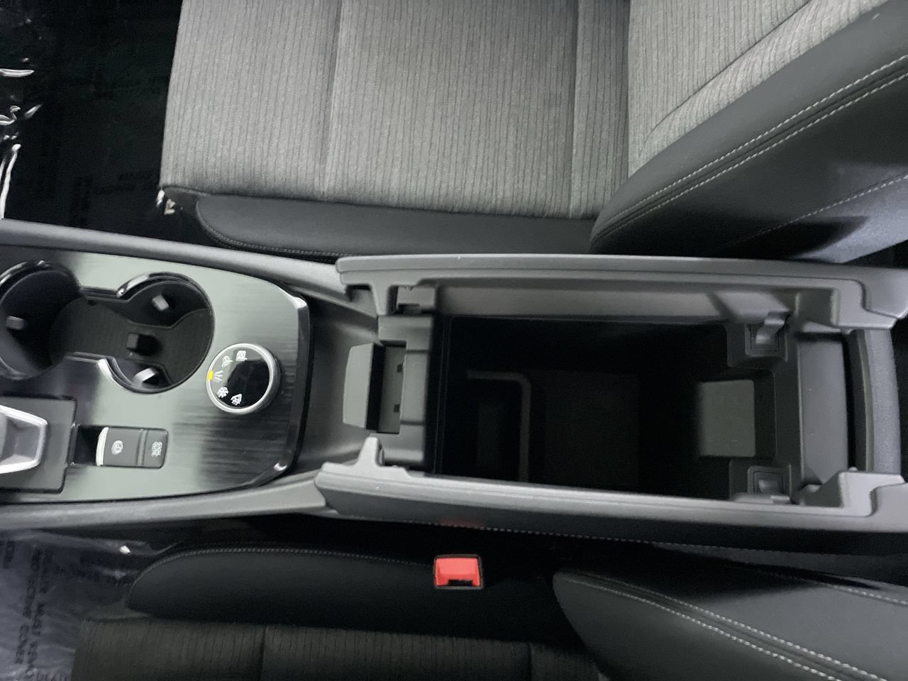 Used 2023 Nissan Rogue SV AWD/4WD image 19