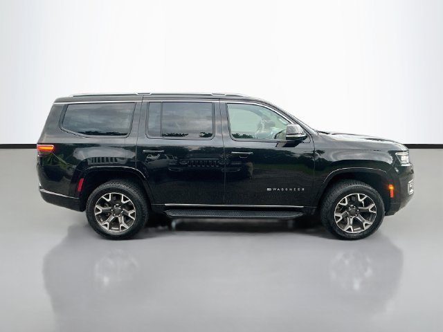 Used 2024 Jeep Wagoneer Series III AWD/4WD image 4