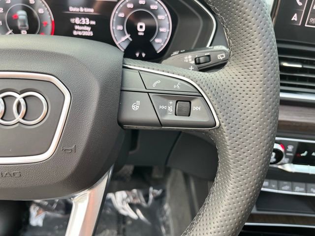 Used 2024 Audi Q5 e Prestige w/ Prestige Package image 30