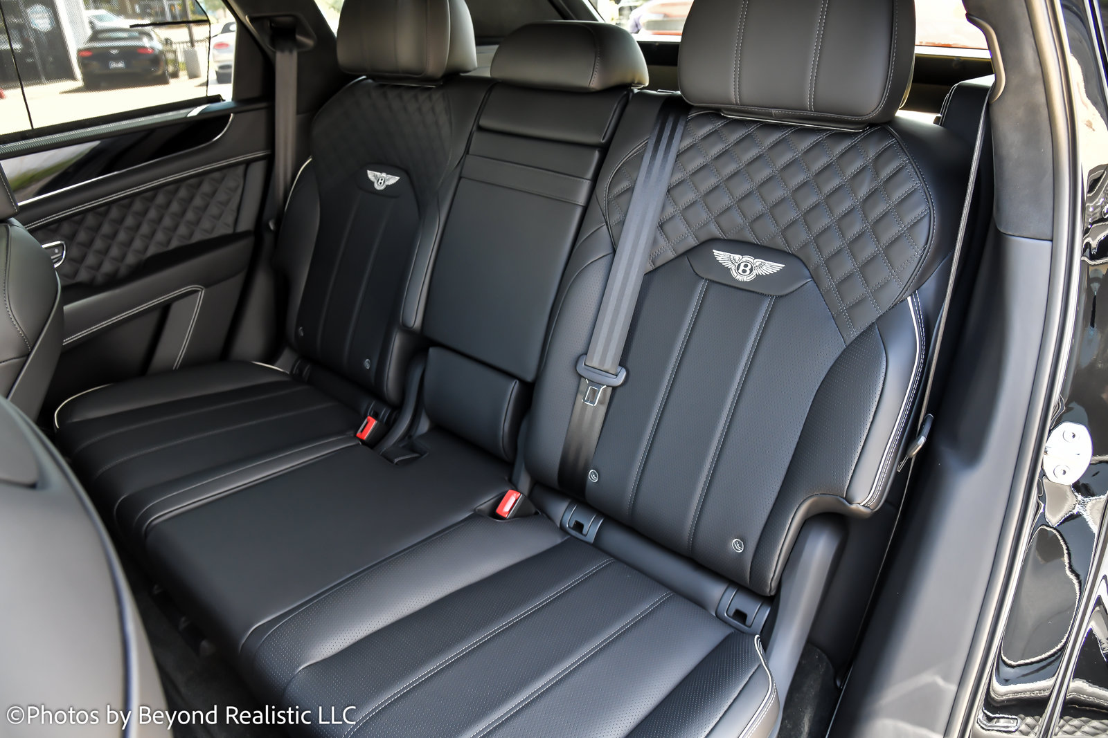 Certified 2023 Bentley Bentayga Plug-In Hybrid AWD/4WD image 27