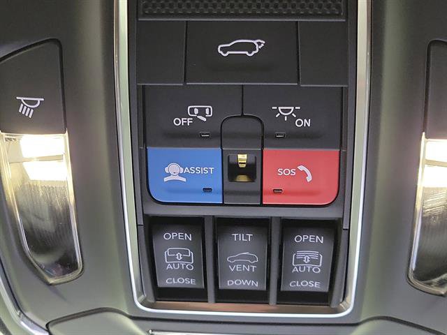 Used 2026 Jeep Cherokee Limited image 34