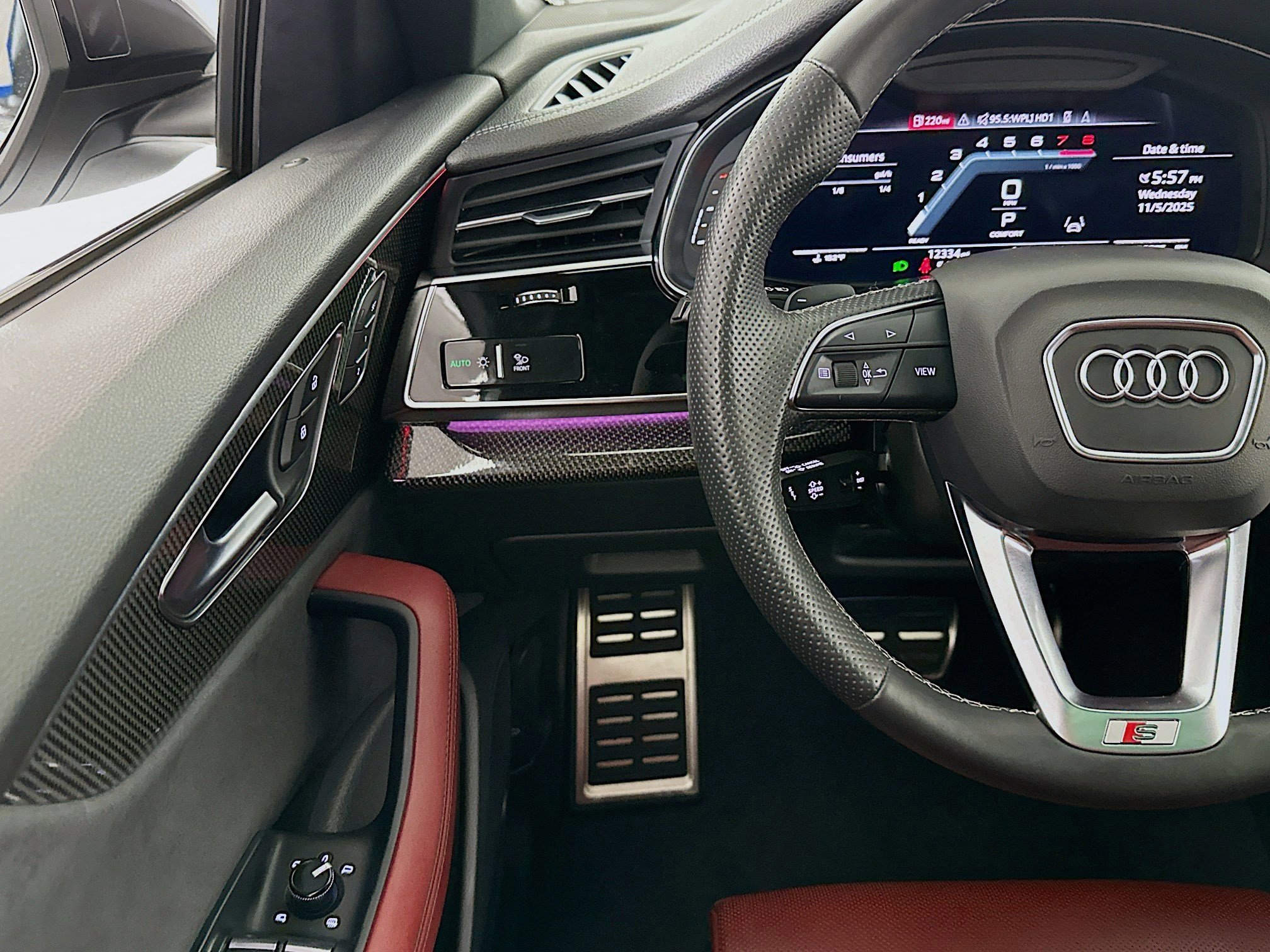 Used 2023 Audi SQ8 Premium Plus w/ Executive Package image 10