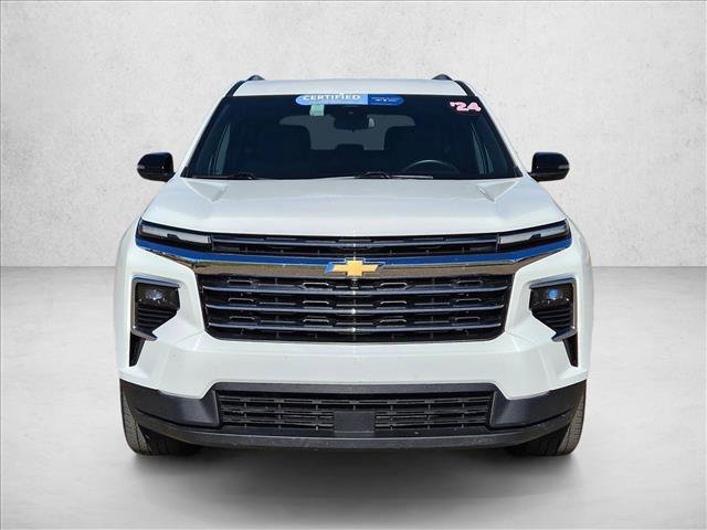 Used 2024 Chevrolet Traverse LT image 2