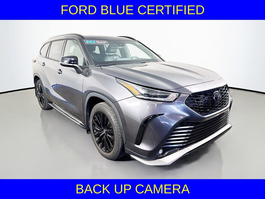 Used 2024 Toyota Highlander Limited image 3