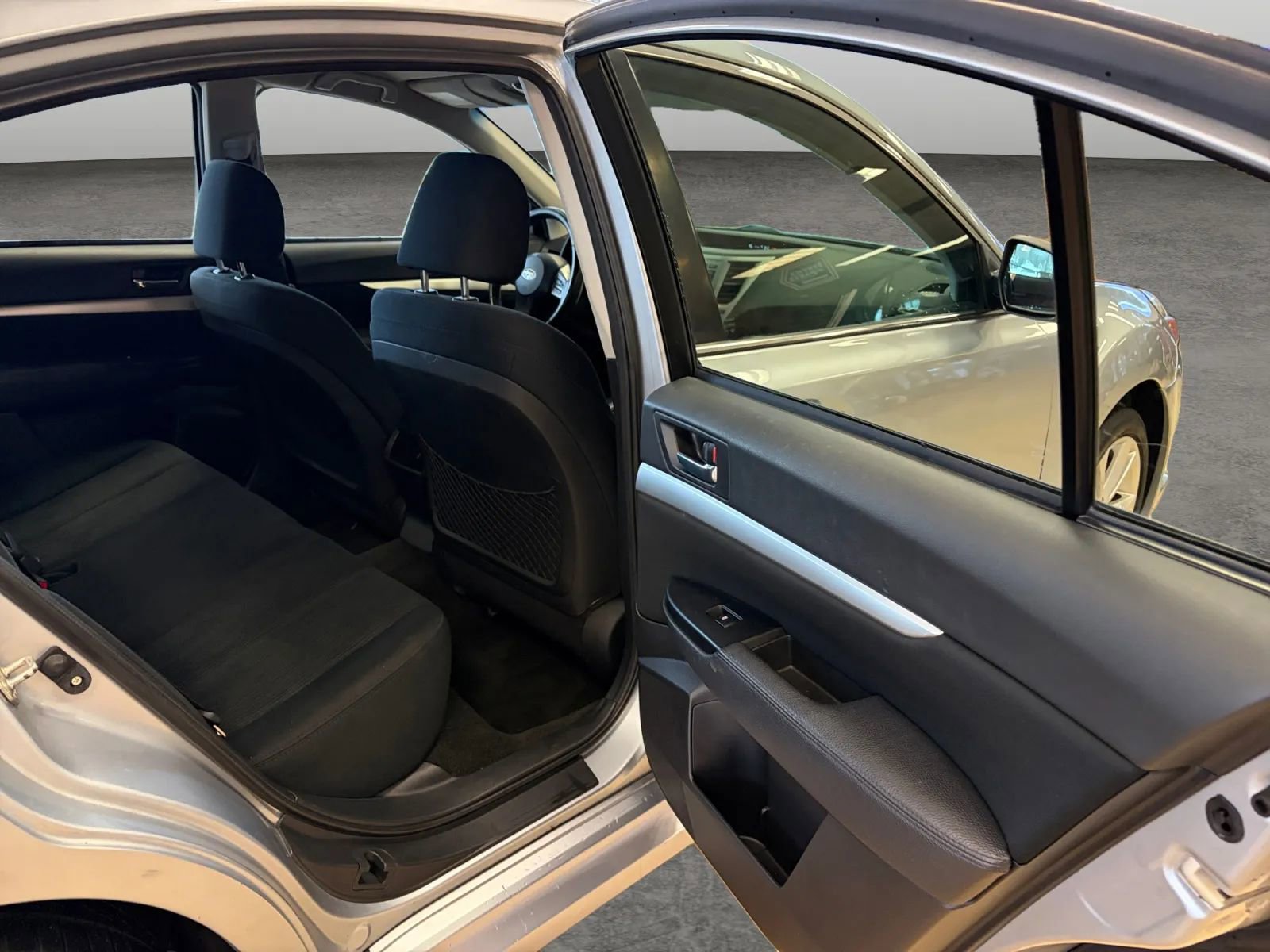 Used 2013 Subaru Legacy 2.5i Premium w/ All-Weather Pkg image 15