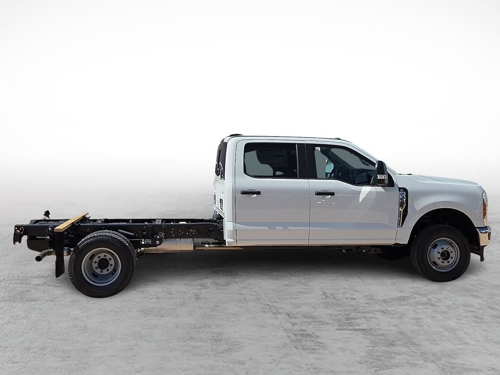 New 2026 Ford F350 XL w/ XL Chrome Package AWD/4WD image 12