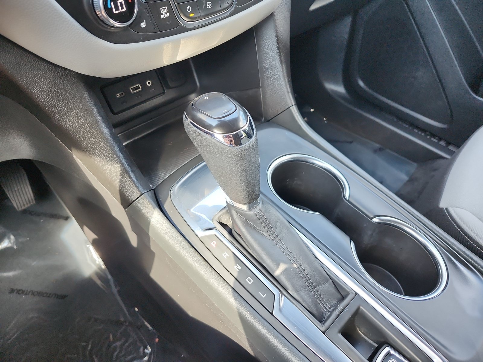 Used 2021 Chevrolet Equinox LT w/ Driver Convenience Package FWD image 24