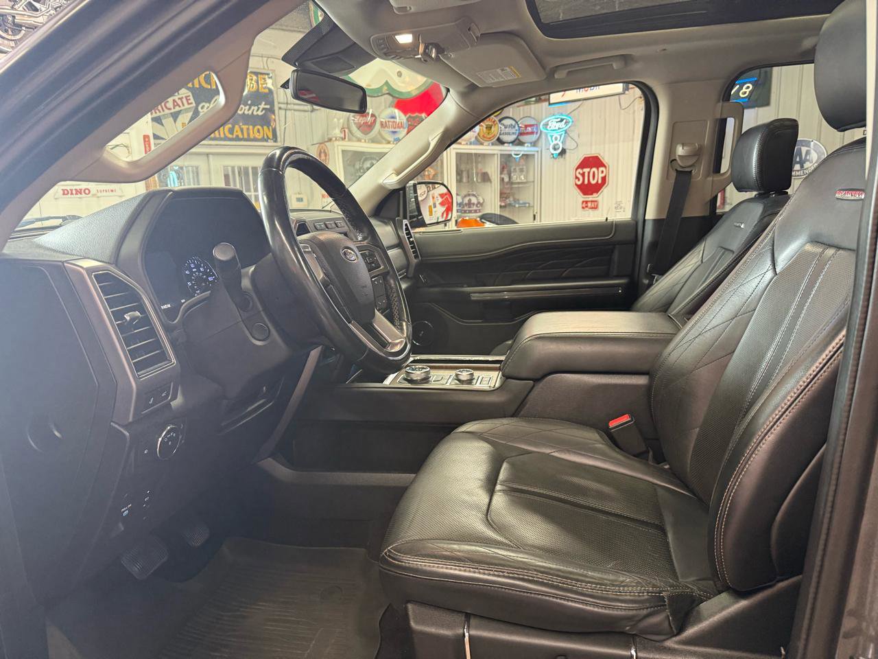 Used 2019 Ford Expedition Platinum AWD/4WD image 13