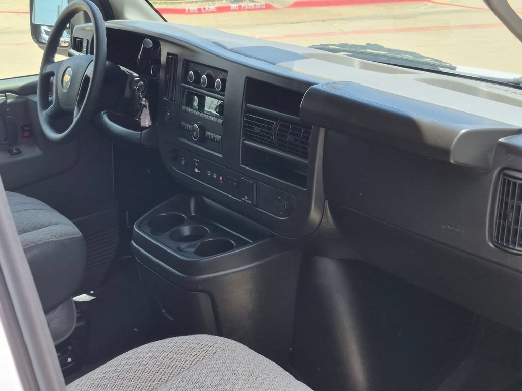 Used 2025 Chevrolet Express 3500 LT w/ LT Preferred Equipment Group RWD image 26