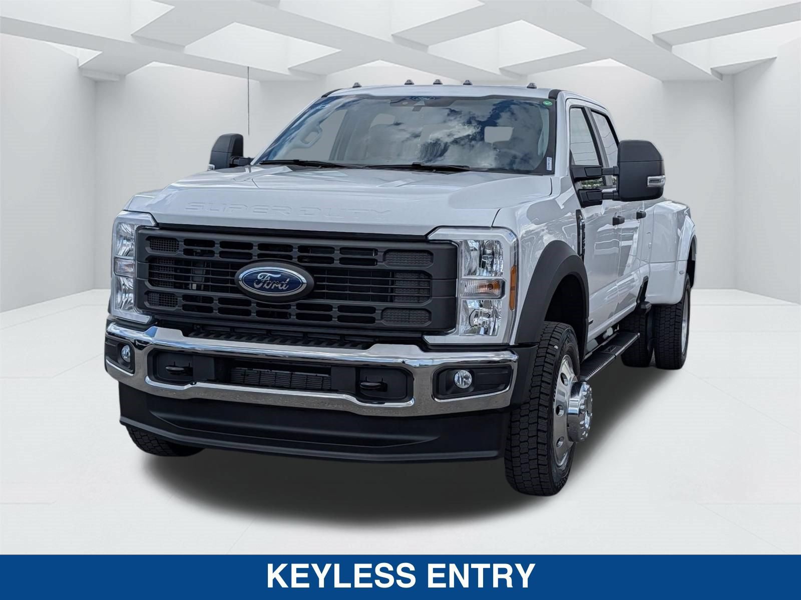 New 2026 Ford F450 XL w/ FX4 Off-Road Package AWD/4WD image 27