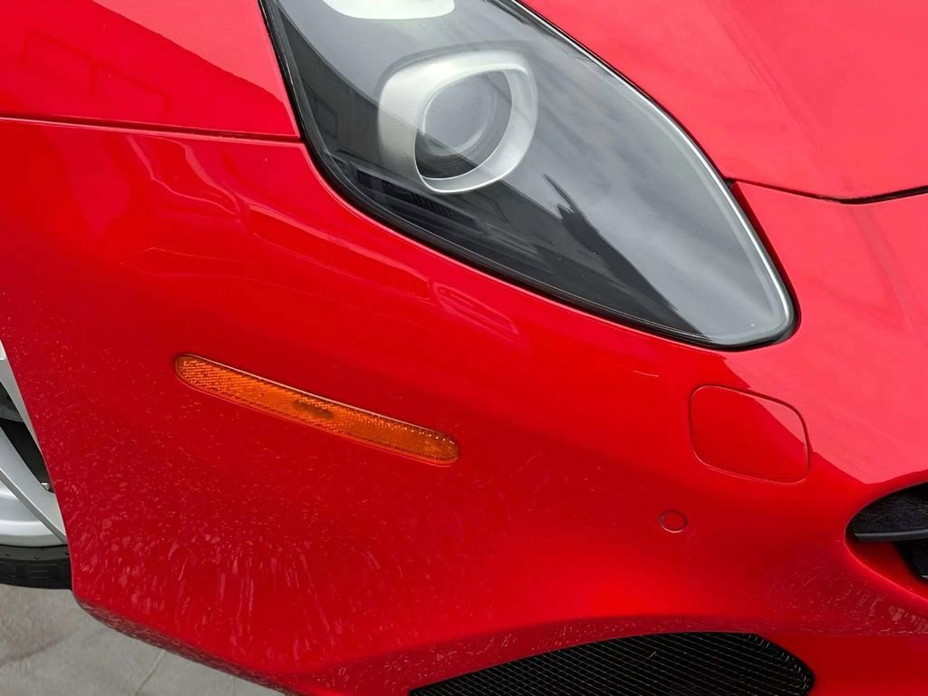 Used 2016 Ferrari California T image 24