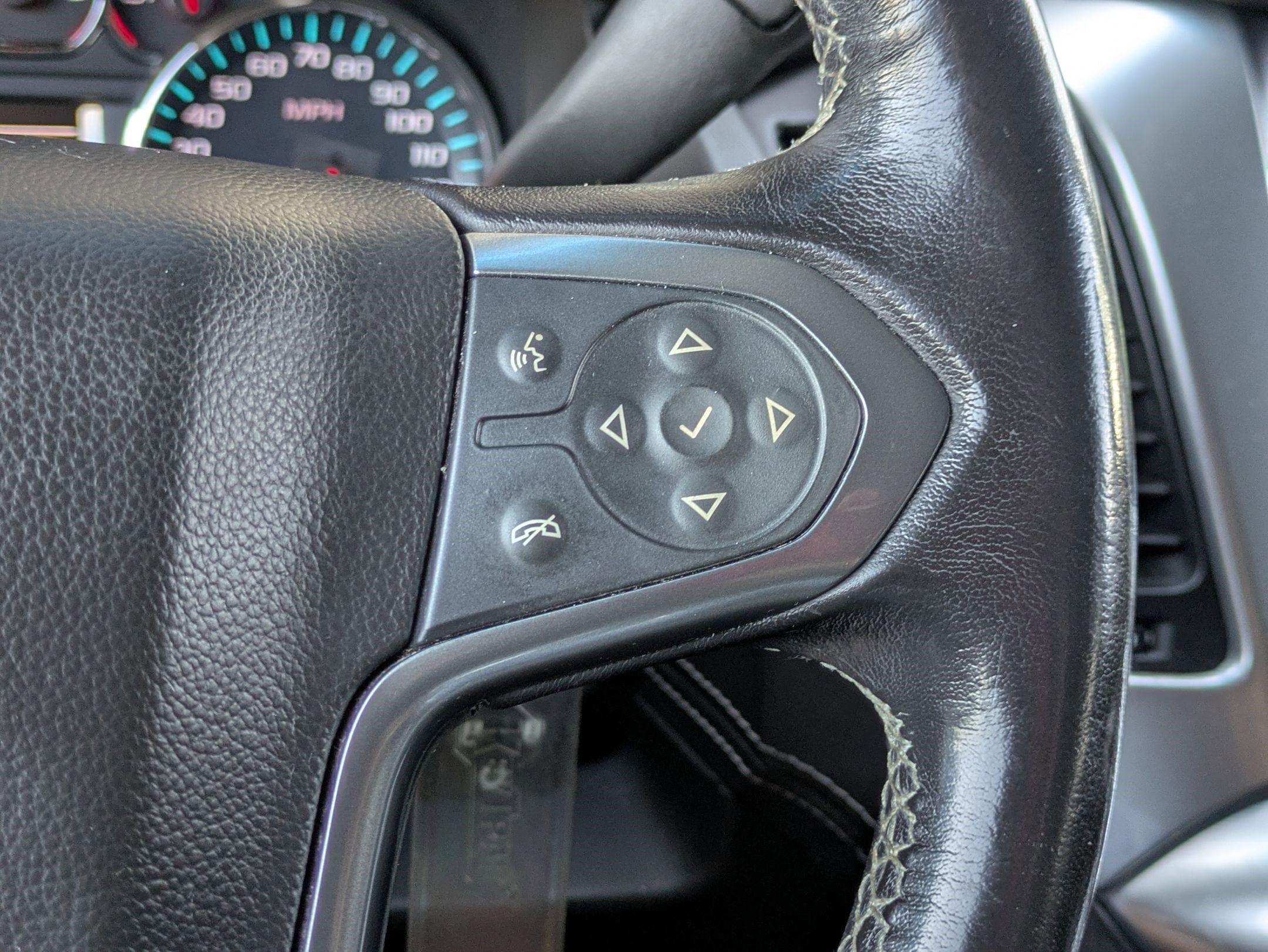 Used 2019 Chevrolet Suburban LT image 14