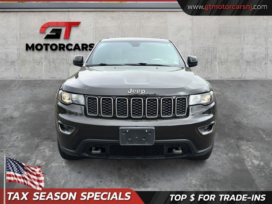 Used 2016 Jeep Grand Cherokee Laredo 75th Anniversary image 2