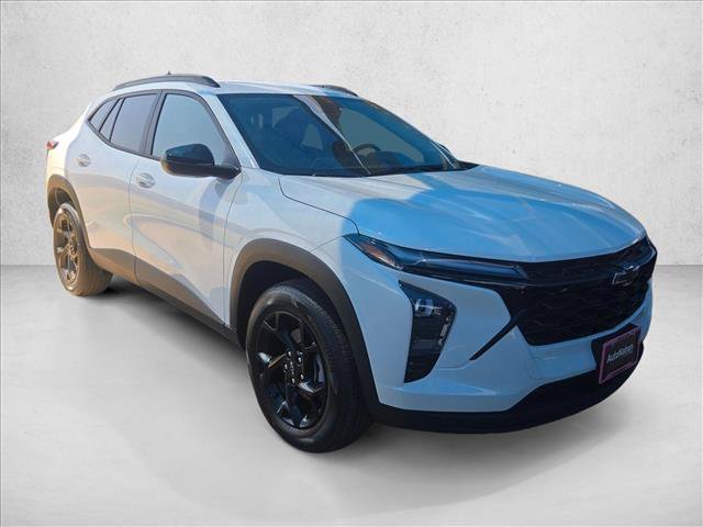 New 2026 Chevrolet Trax LT w/ Driver Confidence Package FWD image 3