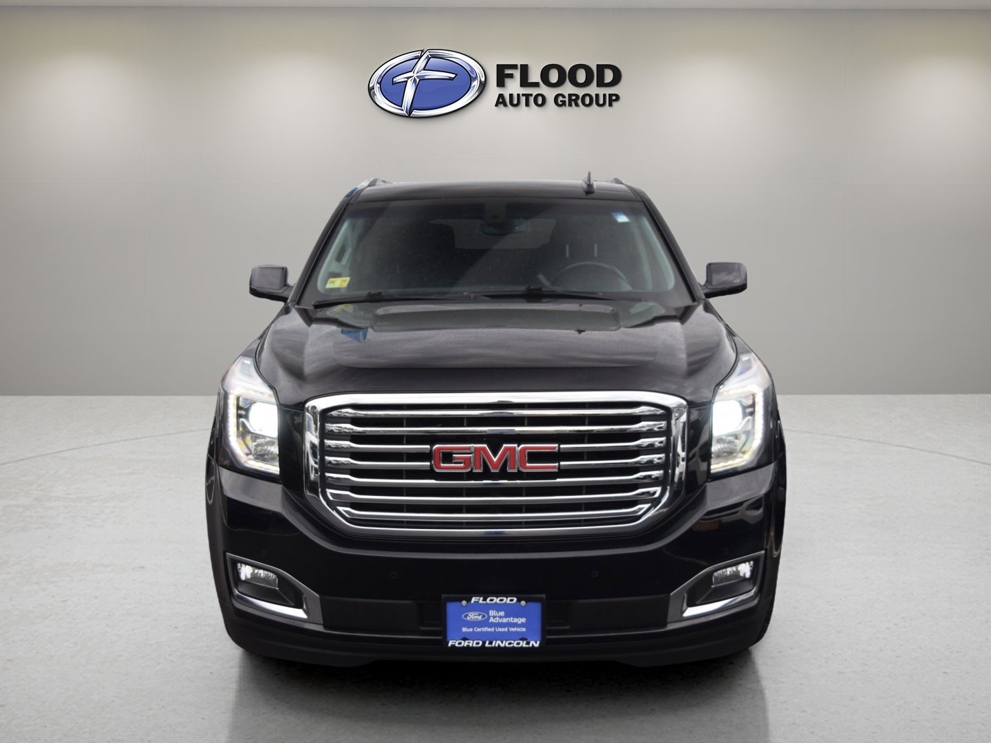 Used 2019 GMC Yukon XL SLE w/ SLE Value Package image 2