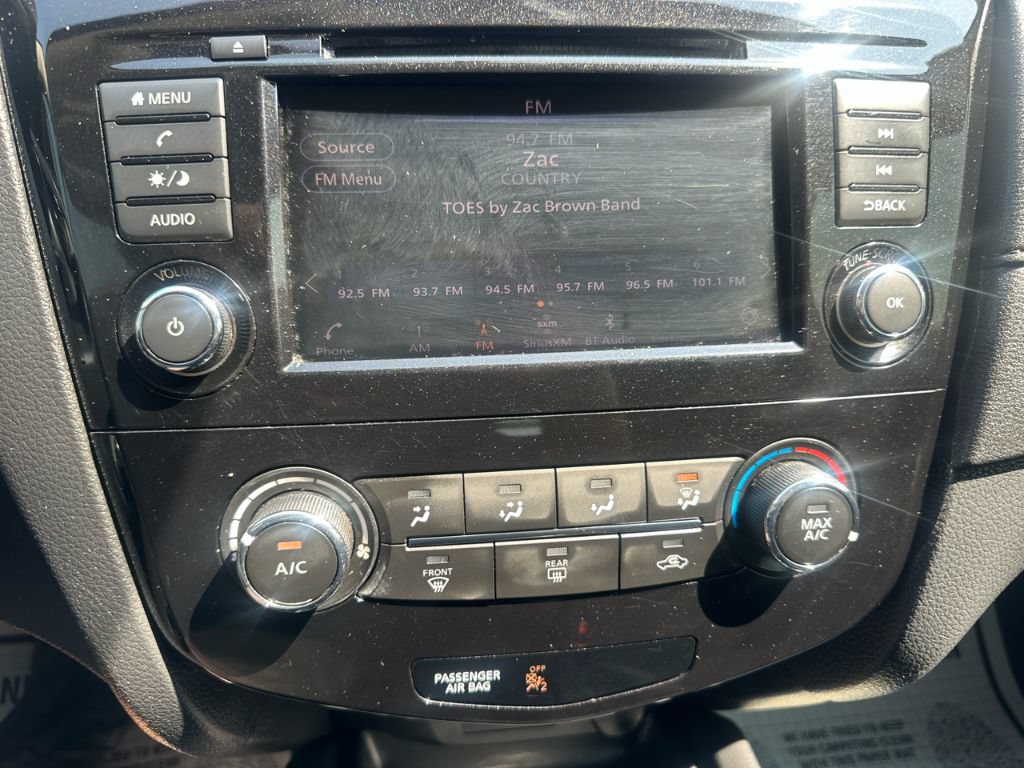Used 2018 Nissan Rogue S AWD/4WD image 6