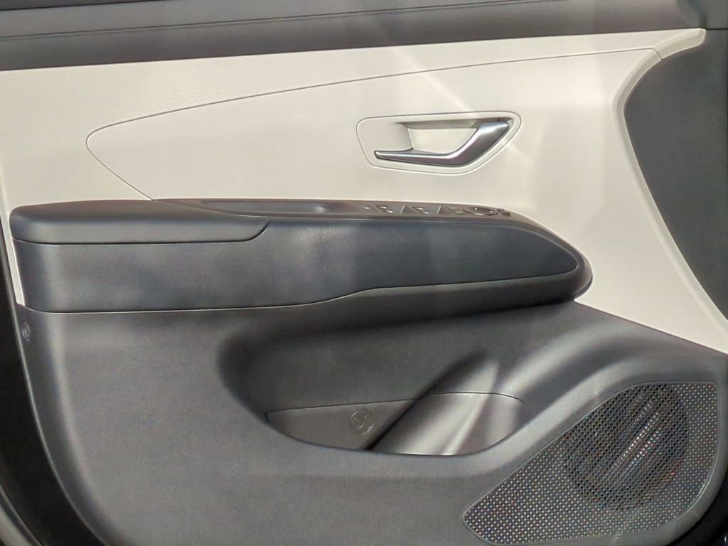 Certified 2025 Hyundai Tucson SEL AWD/4WD image 10